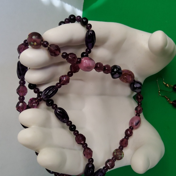 Vintage lucite and glass with crystal necklace and earrings - Picture 3 of 8